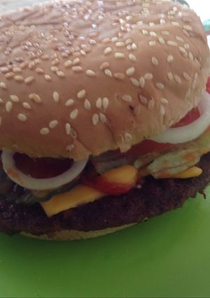Una foto de Whooper Burger King en casa