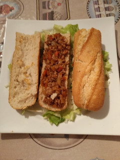 Una foto de "Sloppy joe" o bocata de carne picada