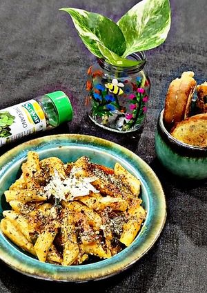 झटपट क्रीमी पास्ता(jhatpat creamy pasta recipe in hindi) रेसिपी मुख्य फोटो