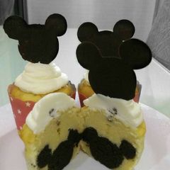 A picture of Mickey cup cake.