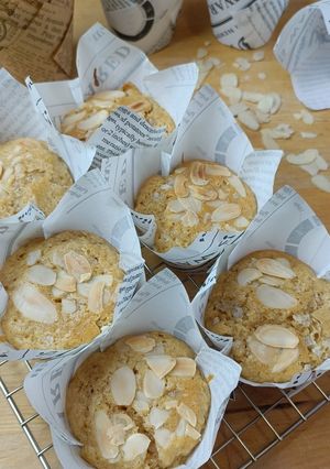 Une photo de 🧁 Muffin vanille topping amande éffilées (sans oeuf)