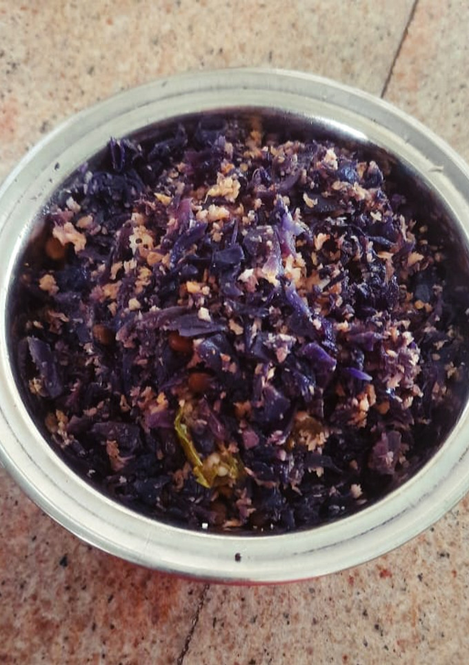 முட்டை கோஸ் பொரியல்(cabbage poriyal recipe in tamil) செய்முறை முக்கிய புகைப்படம்
