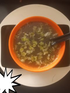 મનચાઉં સૂપ (Manchow Soup Recipe In Gujarati) રેસીપી મુખ્ય ફોટો