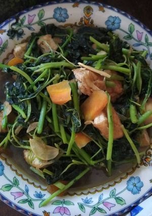 Foto resep Tumis bayam telur simple