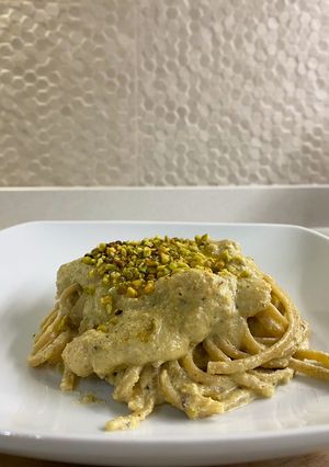 Foto di Linguine con Crema di Pistacchi e Gamberetti