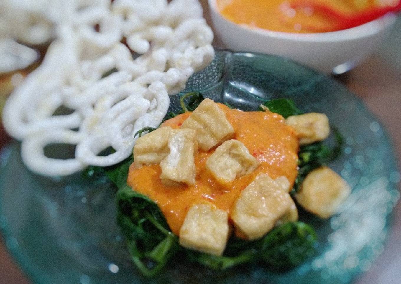 (Salin dari) Plecing Kangkung Tahu Sambal Terasi