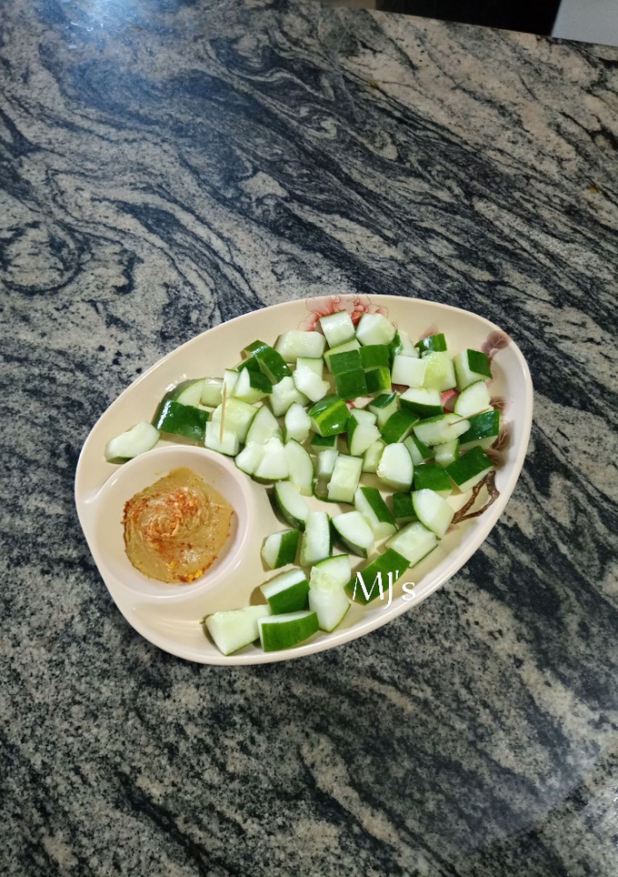 A picture of Cucumber peanut dip sauce.