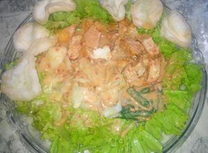 Foto resep Gado - Gado Sidoarjo Jatim(Bumbu Kacang Dg Ketela Atau Ubi)