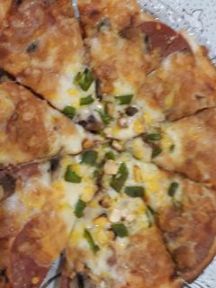 عکسی از دستور پیتزا پپرونی🍕🍕