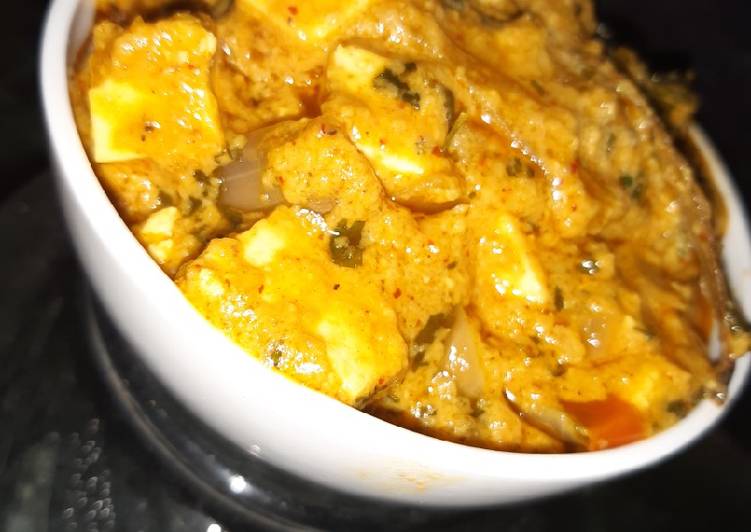 Step-by-Step Guide to Prepare Favorite Paneer Handi😋
