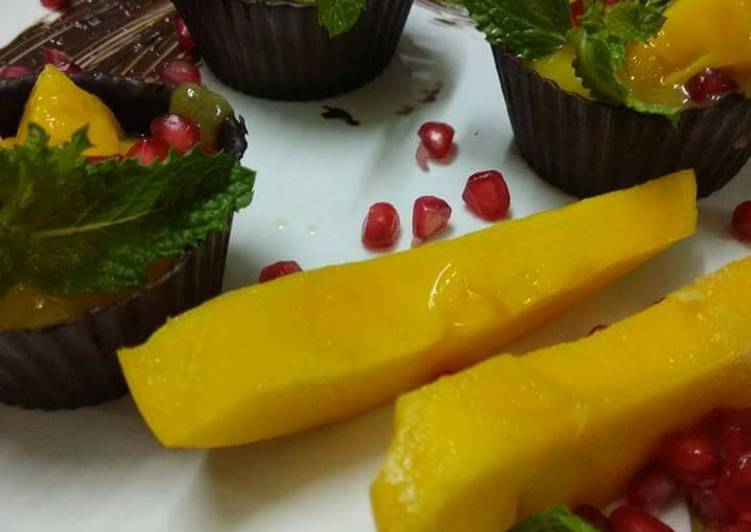 Mango Mousse in Chocolate Tarts