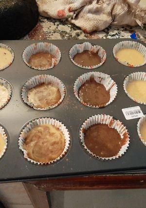 Una foto de Muffins de vainilla, chocolate, rellenos y marmolados.