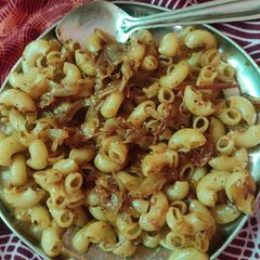 A picture of Macaroni.