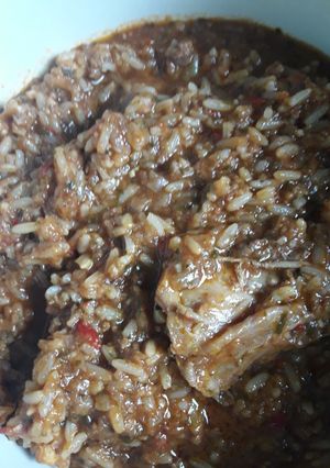 Una foto de Guiso de arroz con pollo de campo....