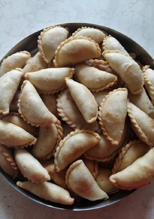 મીઠાઈ (Mithai recipe in Gujarati) રેસીપી મુખ્ય ફોટો