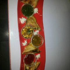 A picture of Bread corn samosa.