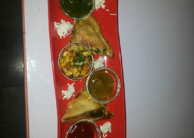 Bread corn samosa