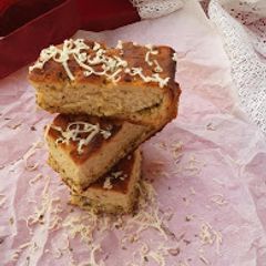 A picture of Whole Wheat FOCACCIA bread stuffed with herbed paneer, capsicum & cheese.