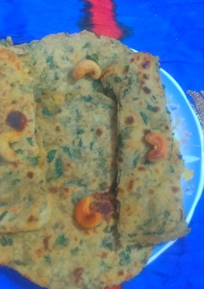 मेथी का थेपला (methi ka thepla recipe in Hindi) रेसिपी मुख्य फोटो