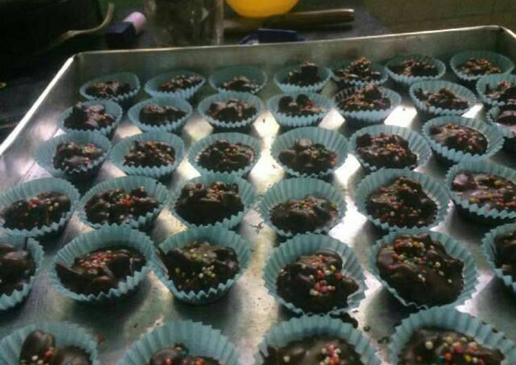 Cara Menyiapkan Kue Kacang Coklat Anti Gagal!