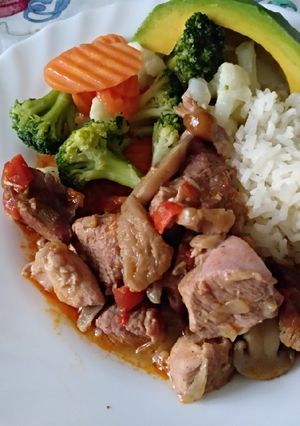 Foto principal de Pavo estofado con verduras