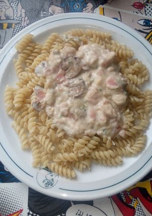 Una foto de Fideos con salsa paricien