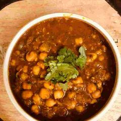 A picture of Punjabi kabuli chole.