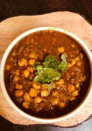 A picture of Punjabi kabuli chole.
