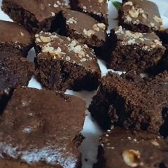 A picture of Chocolate Walnut Cake with cake premix.