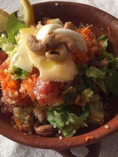 Una foto de Ensalada de Quinoa Express