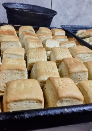 Una foto de Galletas/criollitos (sin chicharrón)😋