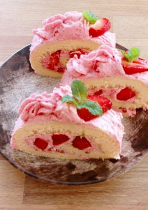 Pudingos epres piskóta rolád recept fotója