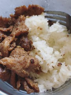 รูปของ ข้าวเหนียวหมูทอดหม้อ