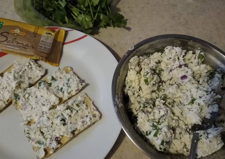 Requesón, cilantro y espinaca