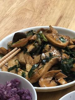 Hình của món Nấm Đùi Gà Áp Chảo.