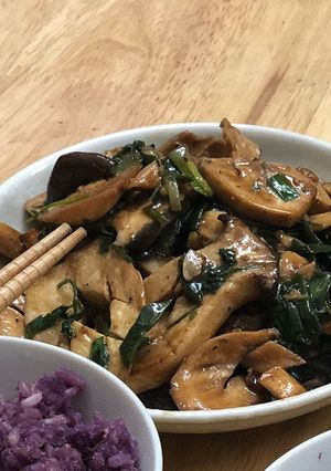 Hình của món Nấm Đùi Gà Áp Chảo.