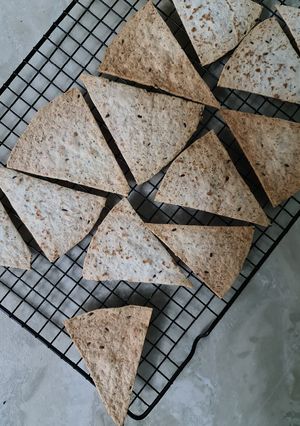 A picture of Quick homemade nacho chips.