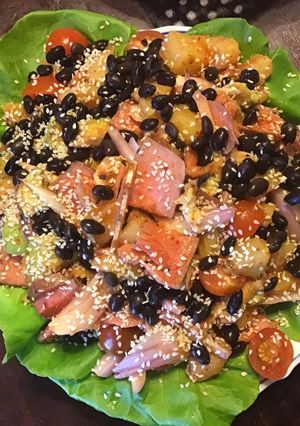 A picture of California Farm Spicy Tuna Steak Apricot Salad.