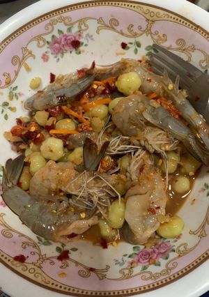 รูปของ ตำมะยมใส่กุ้งสดหอยดอง