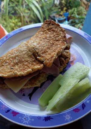 A picture of Oat omelette for kids lunch.