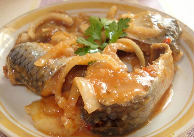 Рецепт маринованной скумбрии – как вкусно приготовить рыбу в томатном соусе