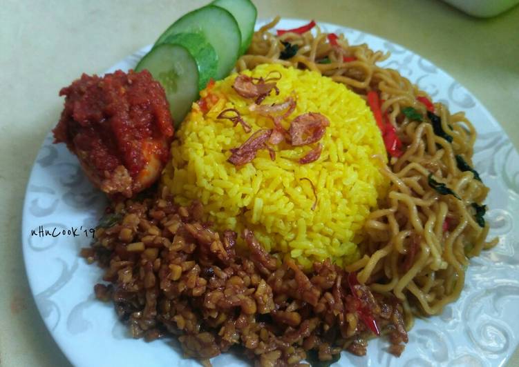 Nasi kuning pulen