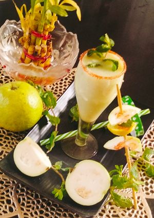 A picture of Guava Mojito 🍹🍹🥂.