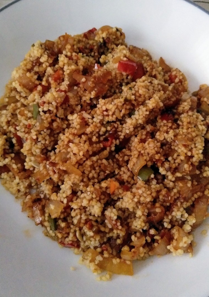 Una foto de Couscous al curry con pimientos