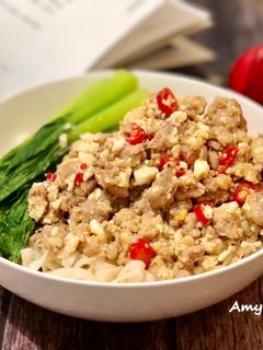 鹹蛋肉燥乾拌麵 / 簡單家常麵 的食譜成品照片