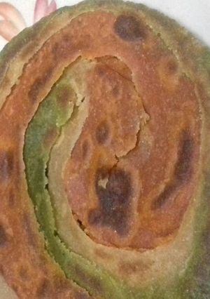 A picture of Tricolour lachha paratha.