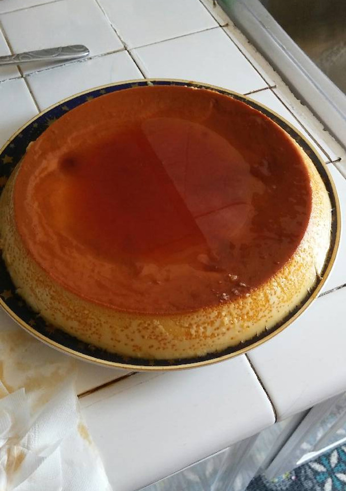 Una foto de Flan de vainilla y leche condensada