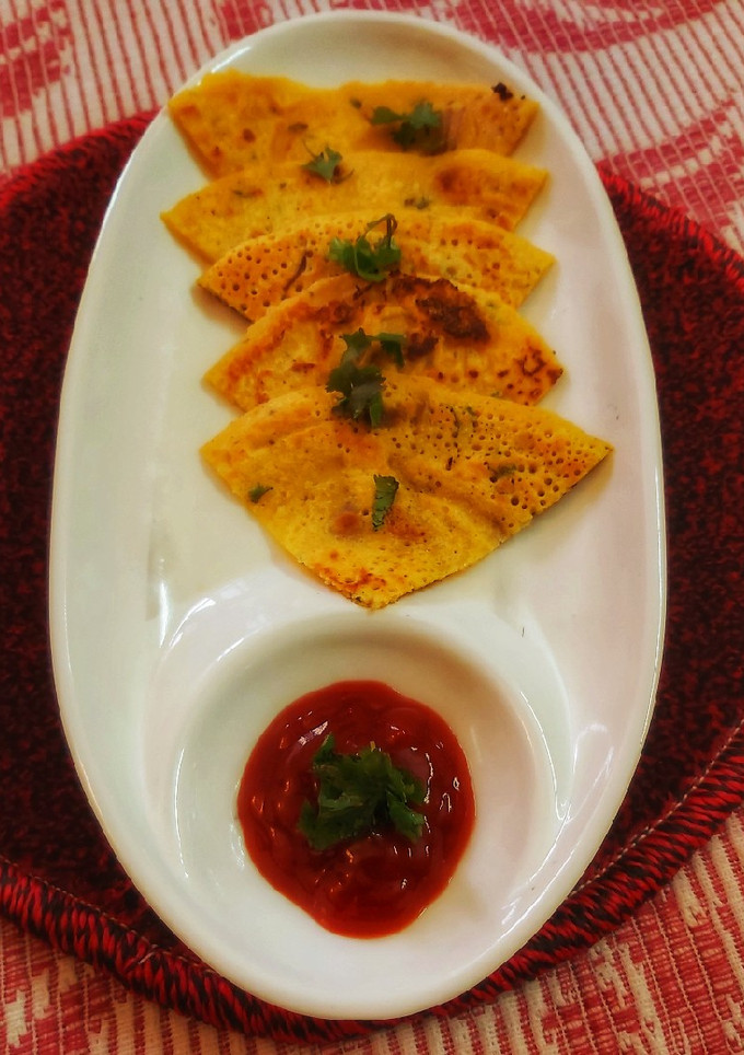 पेरी पेरी अनियन चीला(Peri peri onion cheela recipe in Hindi) रेसिपी मुख्य फोटो