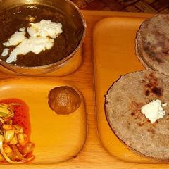 A picture of Lobiya biscuit Bhakri    #tasteandflavour.