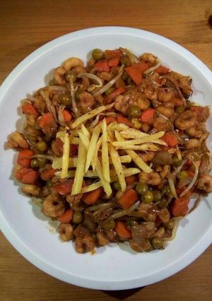 Una foto de Gambas afrodisiacas con jengibre crujiente